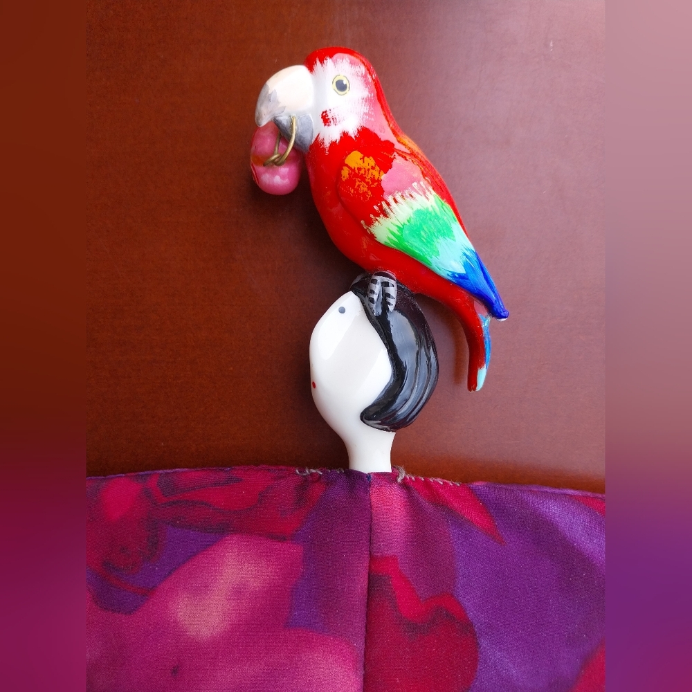 Artistic Ceramic Figurine with Parrot - Picture 14 of 14
